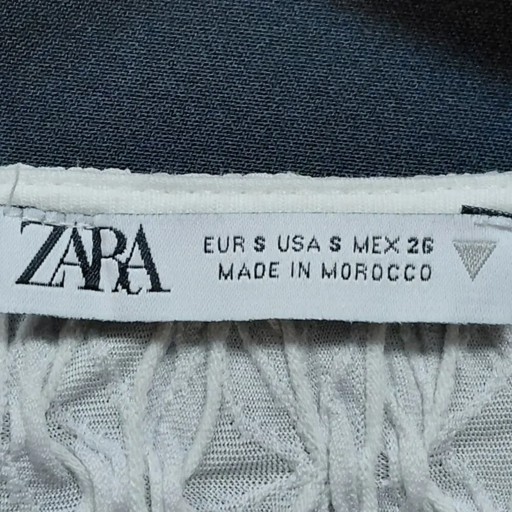 Zara White Smocked V-Neck Knit Lightweight Blouse Women Size S